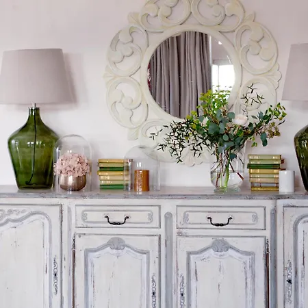 فيلة De La Roussie